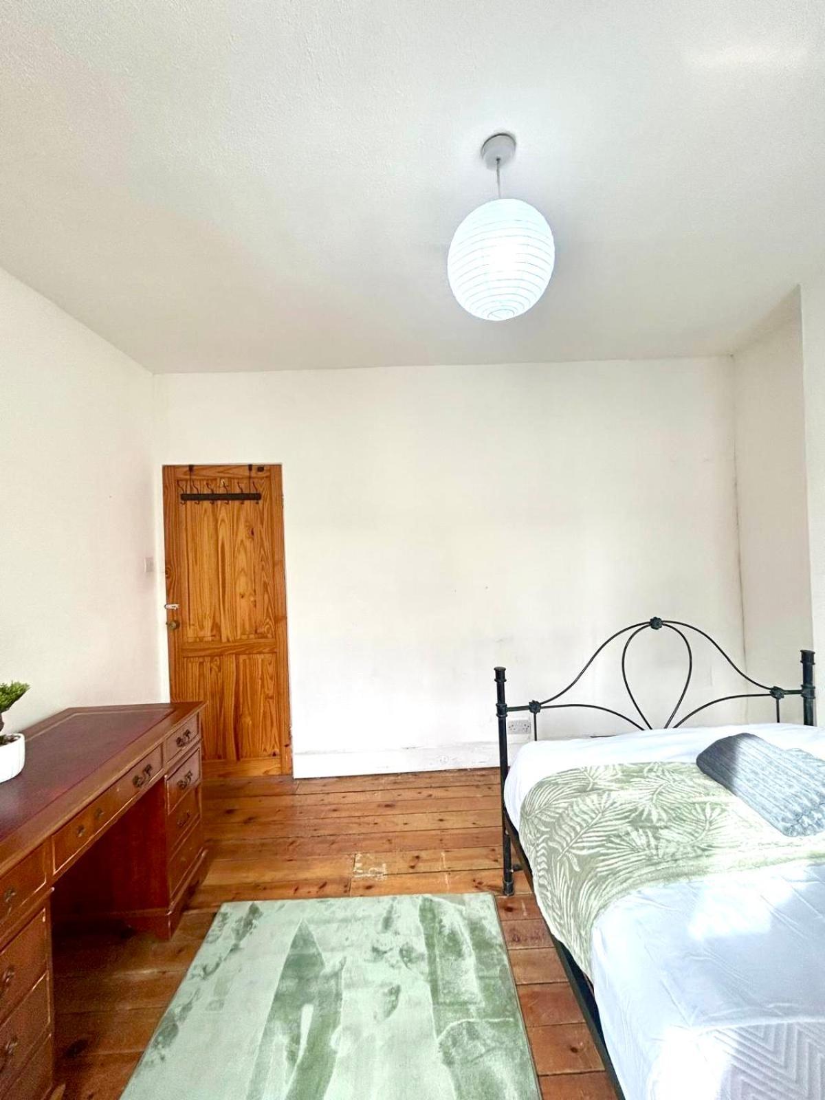 Appartamento Stunning 2bedroom House With Backyard In Stratford Londra