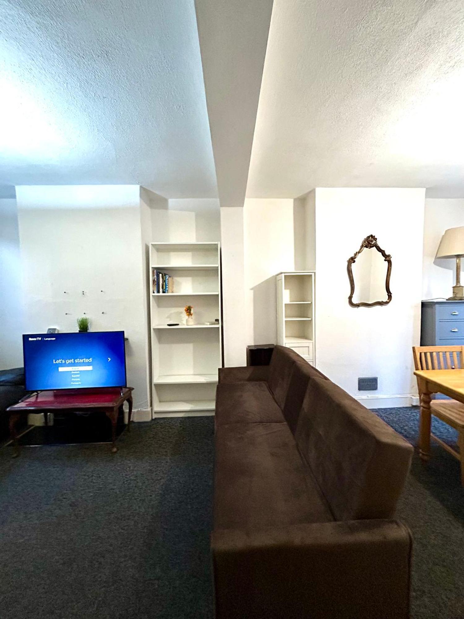 Appartamento Stunning 2bedroom House With Backyard In Stratford Londra